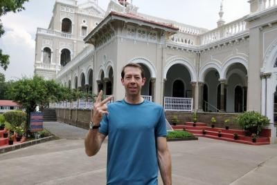 Guided Highlights of Pune Car Tour with a local (4 Hrs Sightseeing in AC Car) Guided Highlights of Pune Car Tour with a local (4 Hrs Sightseeing in AC Car)