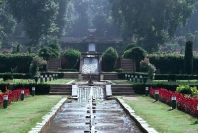 4-Day Kashmir Private Romantic Tour with Pickup 4-Day Kashmir Private Romantic Tour with Pickup
