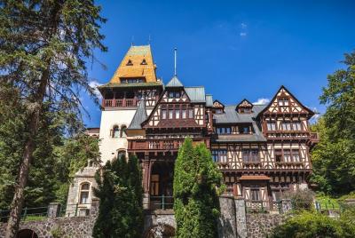 Pelisor Castle Skip-The-Line Guided Tour