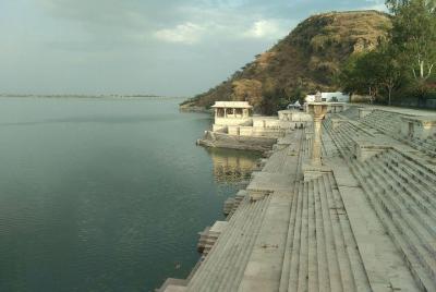 Visit Rajsamand Lake, Udaipur - A Guided Day Trip Visit Rajsamand Lake, Udaipur - A Guided Day Trip