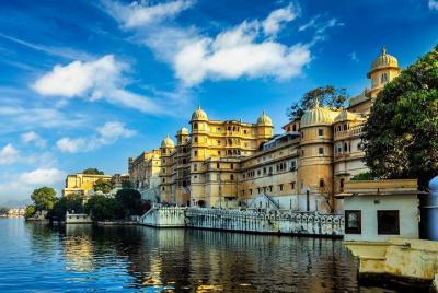 Udaipur Full-Day Sightseeing Tour with Guide & Transports