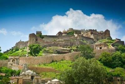Private Day Tour Of Kumbhalgarh Fort & Wildlife Sanctuary From Ud