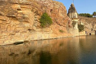 Visit Chittor Fort & Pushkar from Udaipur with Jaipur Drop Visit Chittor Fort & Pushkar from Udaipur with Jaipur Drop