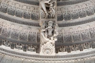 Jodhpur Drop with Ranakpur Temple & Kumbhalgarh Fort from Udaipur