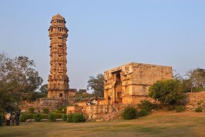 Guided Tour to Chittorgarh Fort From Udaipur with transfers