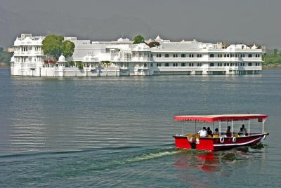 Udaipur- Transfers+Hotel+Sightseeing (3 Days)