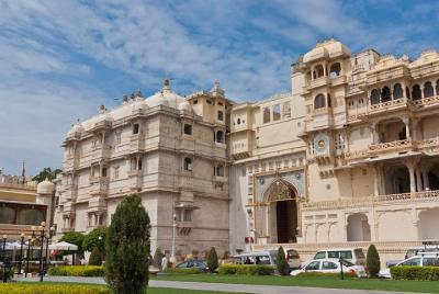 Walking Tour of Udaipur’s Old City Walking Tour of Udaipur’s Old City