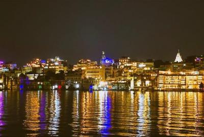Udaipur Night Walk Tour - Lakeside & Market Exploration