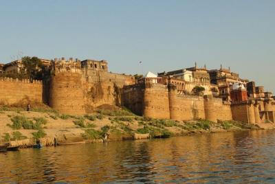 Chunar fort & river tour in Varanasi