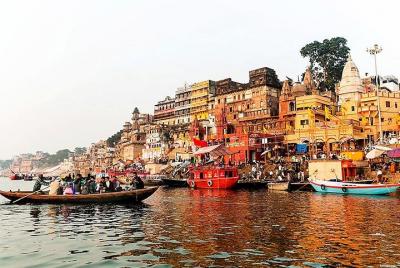 Private 5-Hour Varanasi Tour at Dawn Including Boat Ride Private 5-Hour Varanasi Tour at Dawn Including Boat Ride