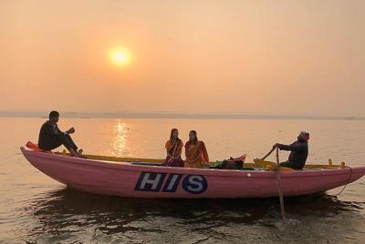 Morning Sun and Bathing Cruise on Ganges River, Varanasi Morning Sun and Bathing Cruise on Ganges River, Varanasi