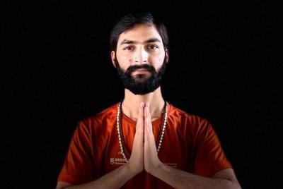 GROUP YOGA CLASS - BEGINNER / ADVANCED - Sunrise Yoga with Ayush in Varanasi GROUP YOGA CLASS - BEGINNER / ADVANCED - Sunrise Yoga with Ayush in Varanasi