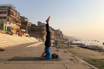 INDIVIDUAL YOGA CLASS - BEGINNER / ADVANCED Sunrise Yoga with Ayush in Varanasi INDIVIDUAL YOGA CLASS - BEGINNER / ADVANCED Sunrise Yoga with Ayush in Varanasi