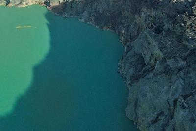 Ijen Blue Fire Sharing Tour from Banyuwangi