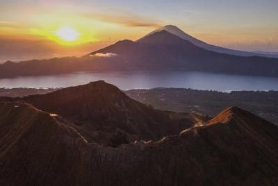 Batur Sunrise Trekking & Hot Spring Tour by En-Dag  Batur Sunrise Trekking & Hot Spring Tour by En-Dag