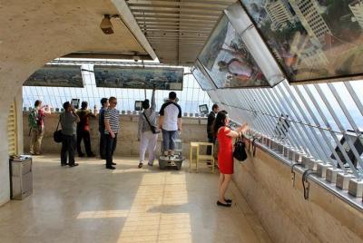 City Tour with Guide and lunch: Get to know Jakarta more closely