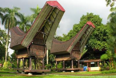 Private Jakarta City Tour : Indonesian Local Ethnic Life, Culture Private Jakarta City Tour : Indonesian Local Ethnic Life, Culture