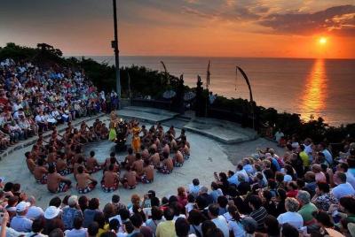Sunset Private Guided Tour in Uluwatu with Sea Walker Experience Sunset Private Guided Tour in Uluwatu with Sea Walker Experience