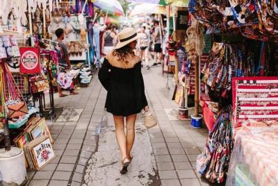Bali Traditional Shopping Tour to Themed-Markets with Private Tra