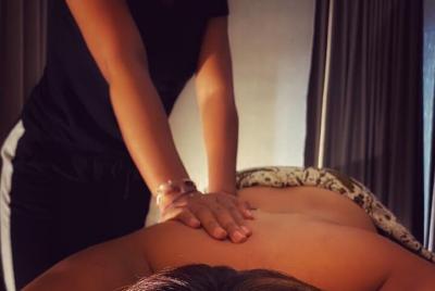 2 Hours Traditional Full Body Massage 2 Hours Traditional Full Body Massage