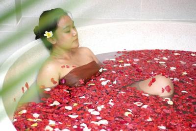 Traditional Balinese Massage Lulur Package 120 minutes With Trans Traditional Balinese Massage Lulur Package 120 minutes With Trans