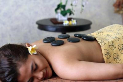 Warm Stone Massage For 2 hours Including Transfers Warm Stone Massage For 2 hours Including Transfers