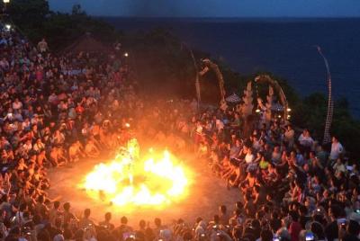 Private Uluwatu Temple,Kecak Fire Dance Evening Tour with Dinner 