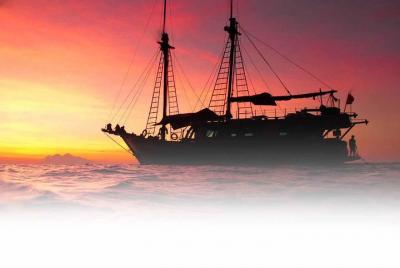 Private tour 4 days 3 nights Komodo on boat, waterfall and Rangko cave  Private tour 4 days 3 nights Komodo on boat, waterfall and Rangko cave