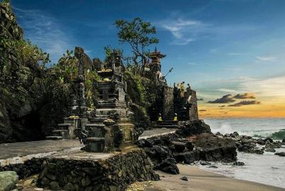 Lombok City Tour: Private Temple Tour with Lunch Lombok City Tour: Private Temple Tour with Lunch