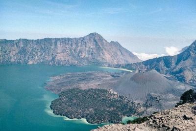2 Days 1 Night Trekking to Rinjani Crater Rim 2 Days 1 Night Trekking to Rinjani Crater Rim