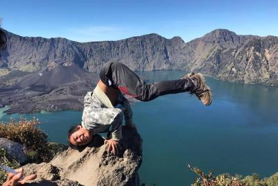 Mt Rinjani Trekking 2 Days 1 Night (Senaru Crater Rim) Mt Rinjani Trekking 2 Days 1 Night (Senaru Crater Rim)
