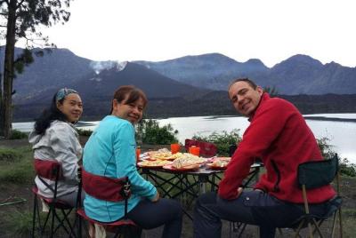 Mt Rinjani Trekking 4 Days and 3 Nights Mt Rinjani Trekking 4 Days and 3 Nights