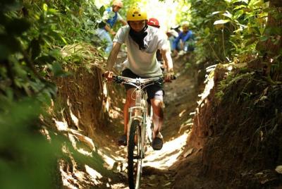 Lombok Cycling through Coffee, Cacao and Mangosteen Plantation Lombok Cycling through Coffee, Cacao and Mangosteen Plantation