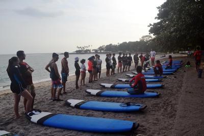 Group Surf Lesson Senggigi Lombok Group Surf Lesson Senggigi Lombok