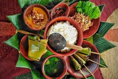 Private Full-Day Tour of Lombok Village by Bike with Lunch Private Full-Day Tour of Lombok Village by Bike with Lunch