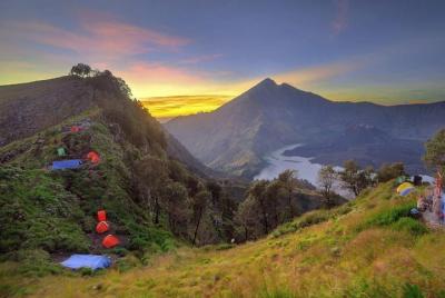 Mount Rinjani Volcano Trekking 2 Days to Crater rim Senaru - Jhono Trekking Mount Rinjani Volcano Trekking 2 Days to Crater rim Senaru - Jhono Trekking