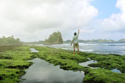1 Day - Malang Beaches and Island Hopping // 06:30 - 17:30 1 Day - Malang Beaches and Island Hopping // 06:30 - 17:30