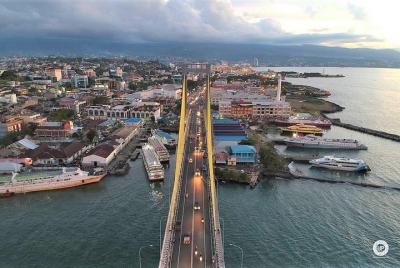 Manado Private Customized Full-Day Tour with English Speaking Dri