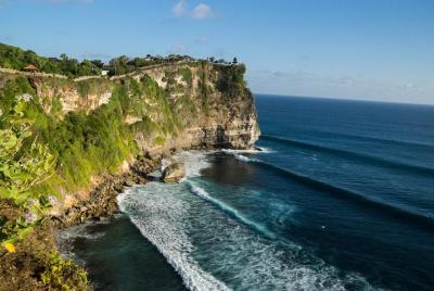 Private Tour: Beaches of Bali and Sunset at Uluwatu Temple with Kecak Dance Show