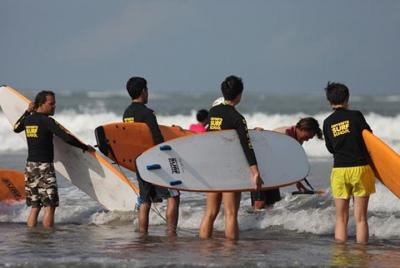 Bali Odyssey Surf Lessons with Private Transport (1 Instructor : 4 persons) Bali Odyssey Surf Lessons with Private Transport (1 Instructor : 4 persons)