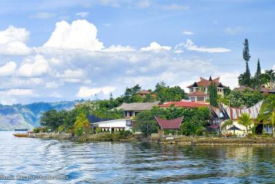 Private Custom Tour: Medan Your Way with Guide, Driver and Charte