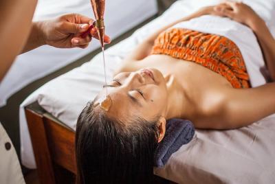 Shirodhara Treatment