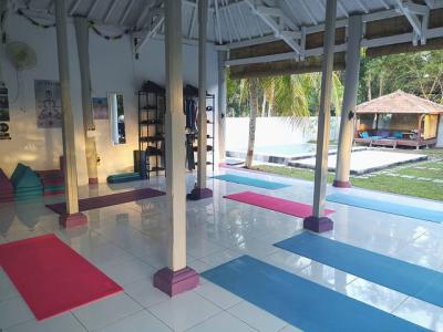 Evening Hatha Yoga classes on tropical Island Nusa Penida with Yoga Mira