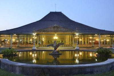 Solo Palace Tour with Sukuh and Ceto Temple from Yogyakarta Solo Palace Tour with Sukuh and Ceto Temple from Yogyakarta