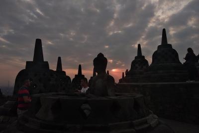 Amazing Borobudur Sunrise. Private Tour With Expert. 5 Hours Trip Amazing Borobudur Sunrise. Private Tour With Expert. 5 Hours Trip