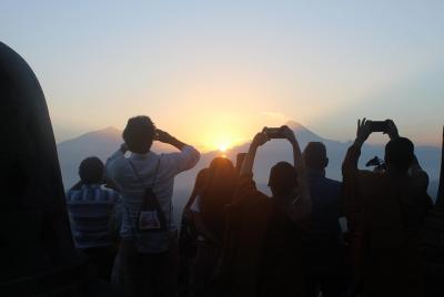 Exciting Borobudur Sunrise Tour Exciting Borobudur Sunrise Tour