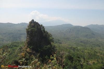 Climbing To Sela Arjuna