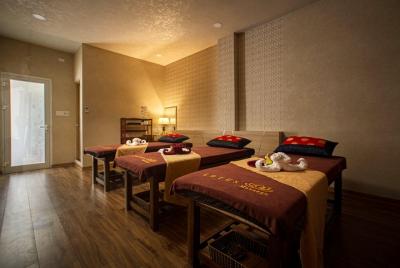 Hot Stone Foot Massage with aroma oils 60 mins  Hot Stone Foot Massage with aroma oils 60 mins
