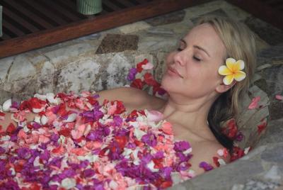 SPA PACKAGE | The Royal Mandi Lulur