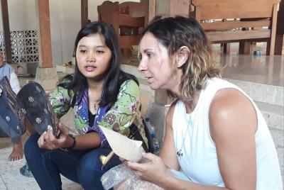 Batik Wood Class with Sesawi Tour